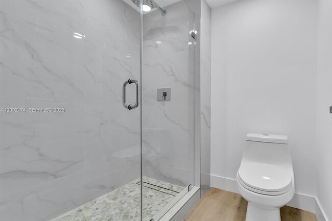 Building Photo - 8535 Casa Del Lago