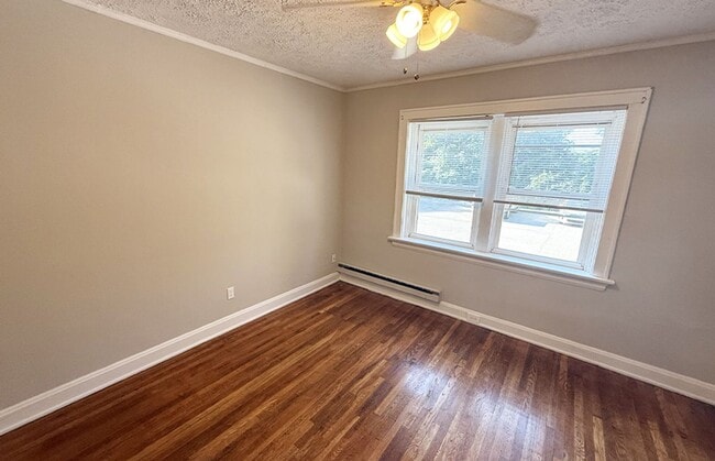 Building Photo - 415 Probasco St