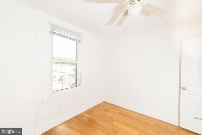 Building Photo - 1212 S Melville St