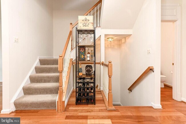 Building Photo - 829 Valemount Terrace NE