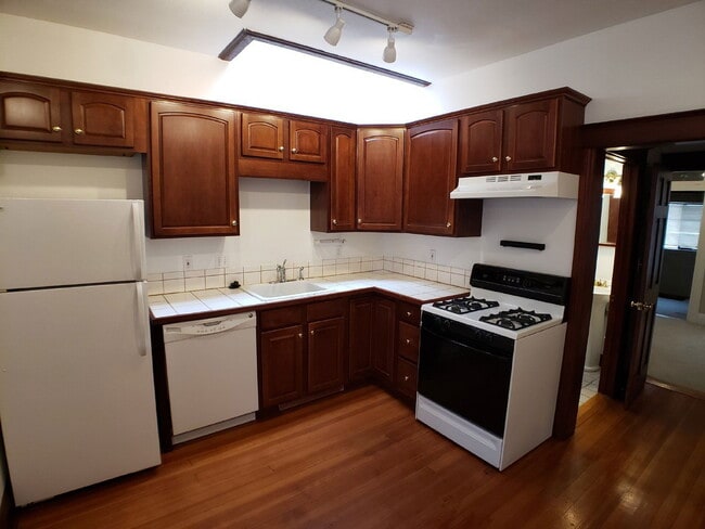 Building Photo - 123 E Exposition Ave