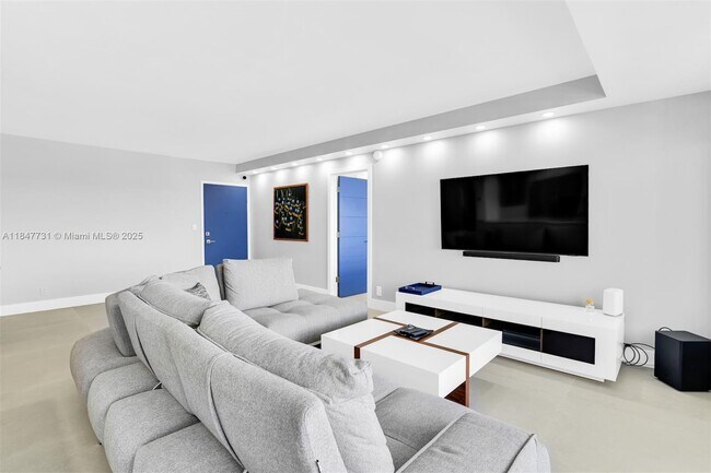 Building Photo - 2701 N Ocean Blvd