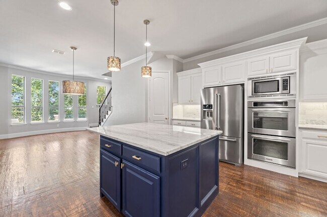 Building Photo - 981 Deer Run Ln