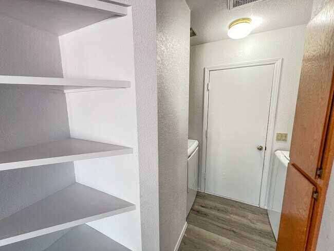 Building Photo - HOUSE - COTTONWOOD - VERDE VILLAGE