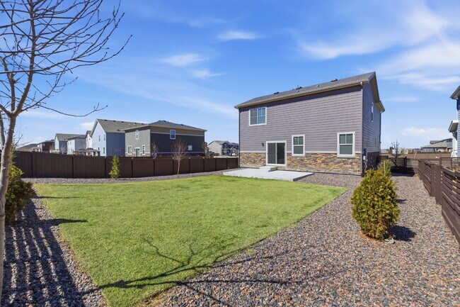 Building Photo - Beautiful Corner Lot, 3 Bedroom, 2.5 Bath with privacy fences and huge backyard!