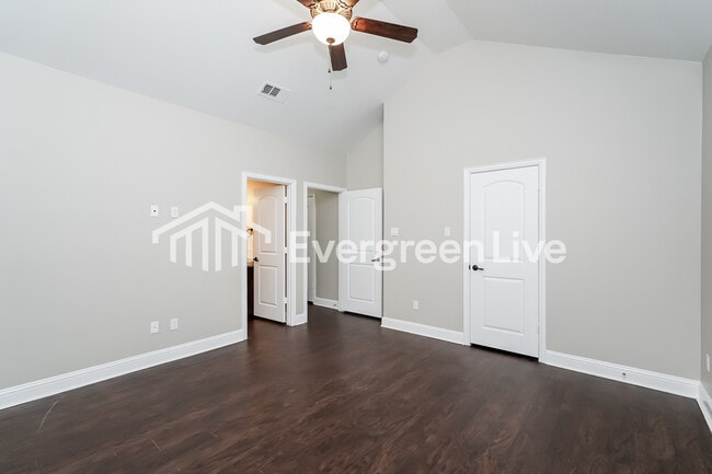 Building Photo - 612 E Parks Ave