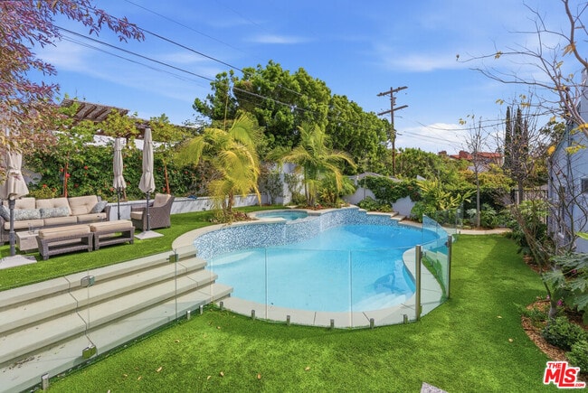 Building Photo - 1532 Glendon Ave