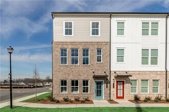 Building Photo - 2830 Beacon Bend Xing