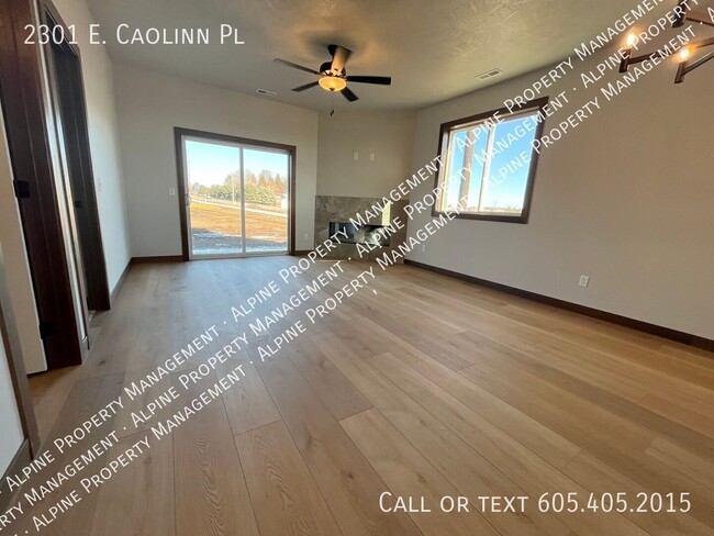 Building Photo - 2301 Caolinn Pl