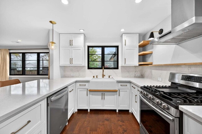 Building Photo - Not your average Davis rental.