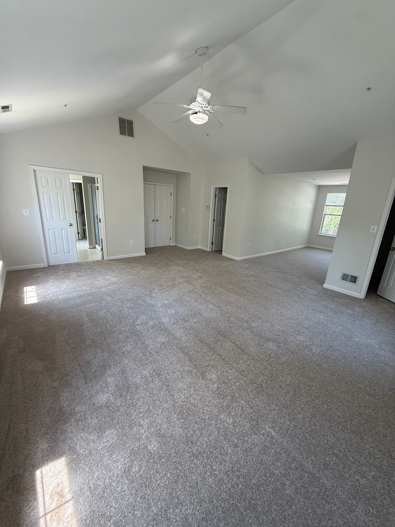 Primary Bedroom - 911 Lake Front Dr