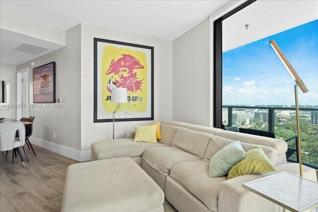 Building Photo - 501 NE 31st St