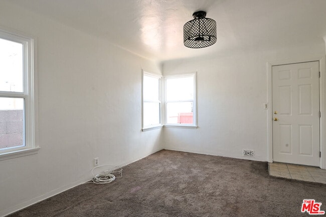 Building Photo - 4430 W 134th St