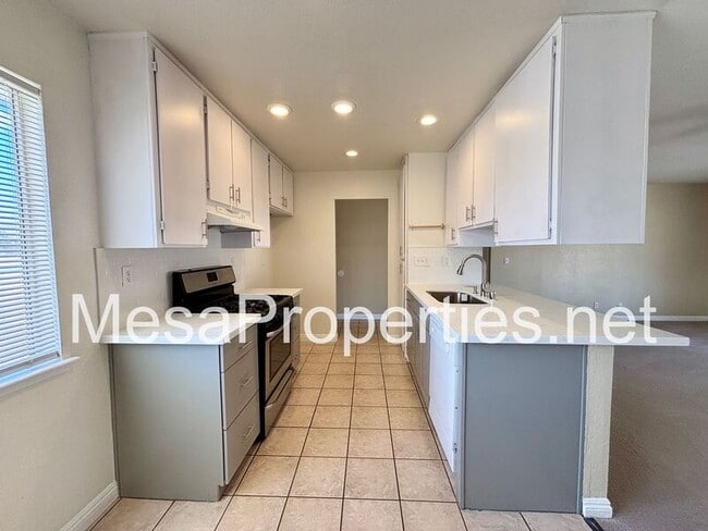 Building Photo - 21150 Nandina St
