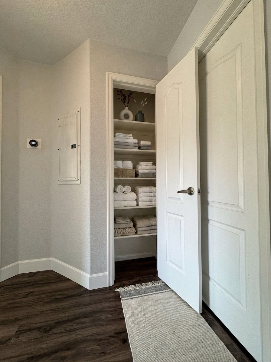 Linen closet - 5015 Northern Lights Dr