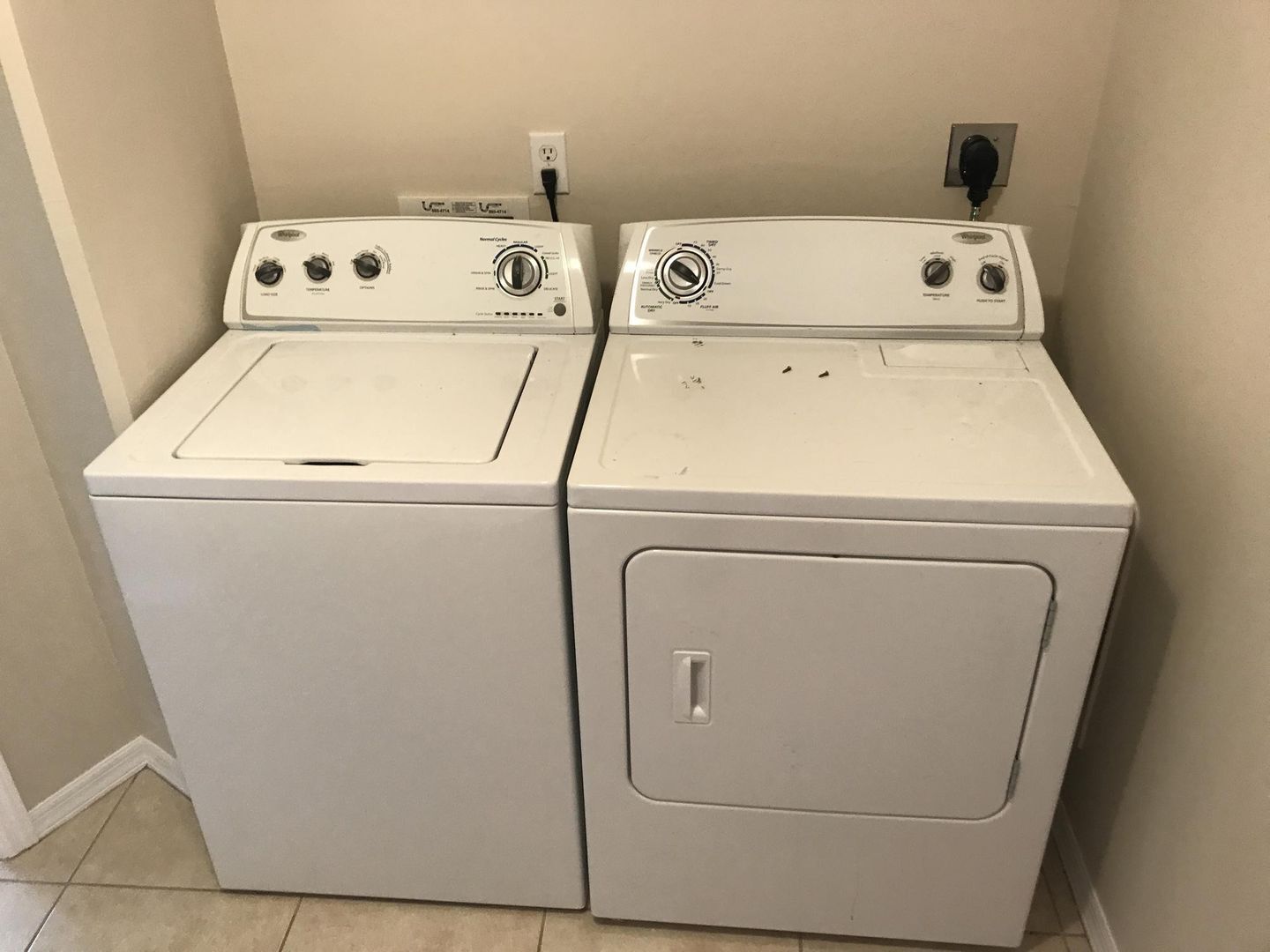 Building Photo - Coming early July ! Gorgeous home overlooking lake