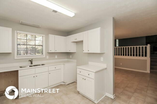 Building Photo - 6989 Cedar Dr