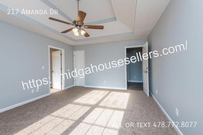 Building Photo - 217 Amanda Dr