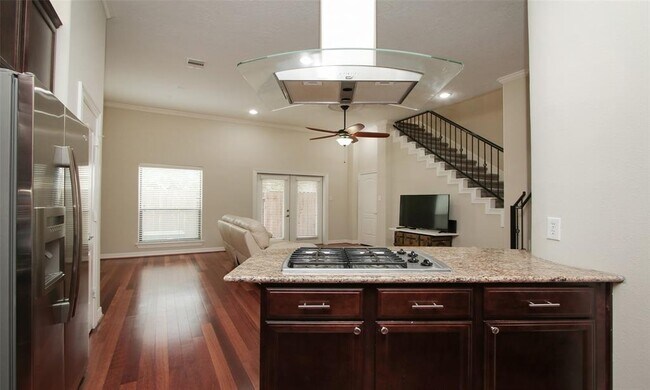 Building Photo - 908 Garden Oaks Terrace