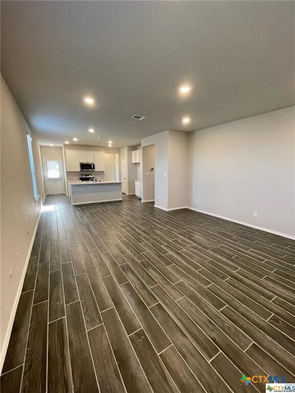 Building Photo - 2445 Ayers Dr