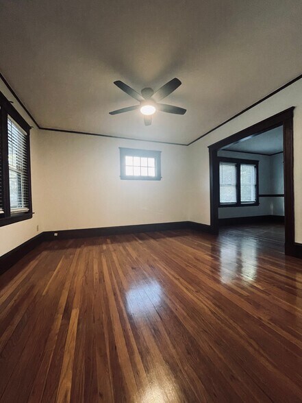 Building Photo - 50 Melendy Ave