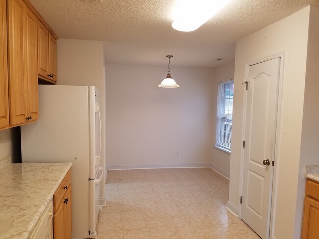 Building Photo - 29697 Rock Creek Blvd