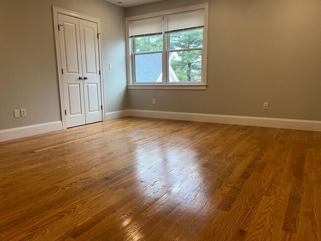 Building Photo - 45 Spring St