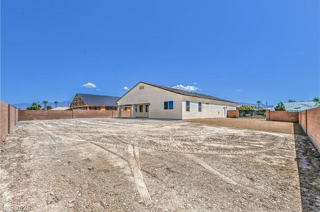Building Photo - 6380 Waterford St
