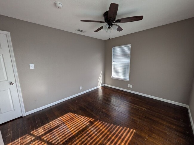 Building Photo - 3486 Westmoreland Ave