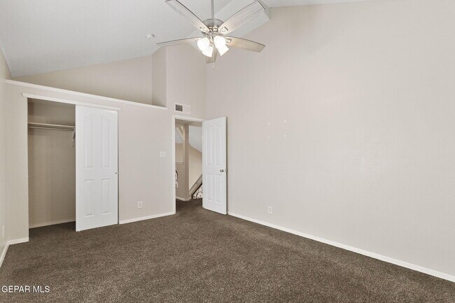 Building Photo - 527 Longleaf Pl