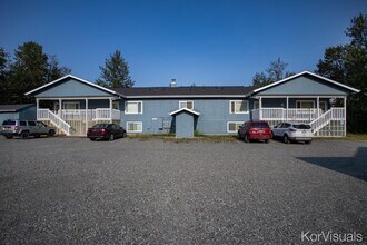 Building Photo - PFD SPECIAL! ONE MONTH FREE!
