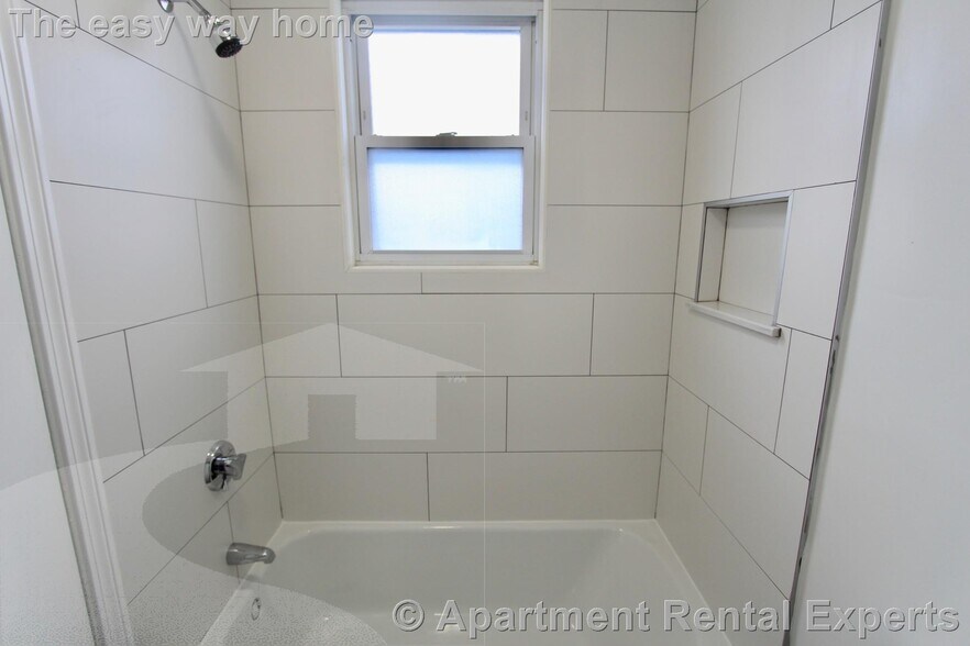 Building Photo - 55 Forest Ave