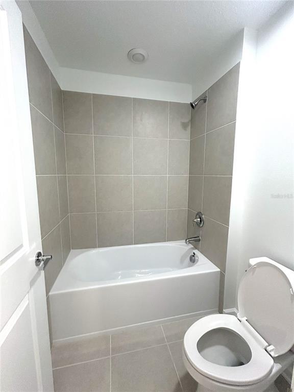 Building Photo - 5683 Ficus Aurea St