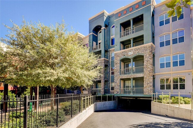 Building Photo - 62 E Serene Ave