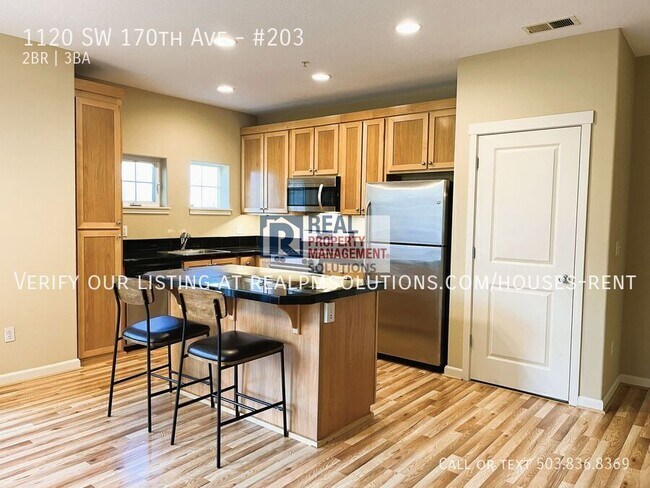 Building Photo - 1120 SW 170th Ave