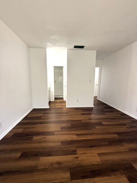 Building Photo - 4001 NW 31st Ave