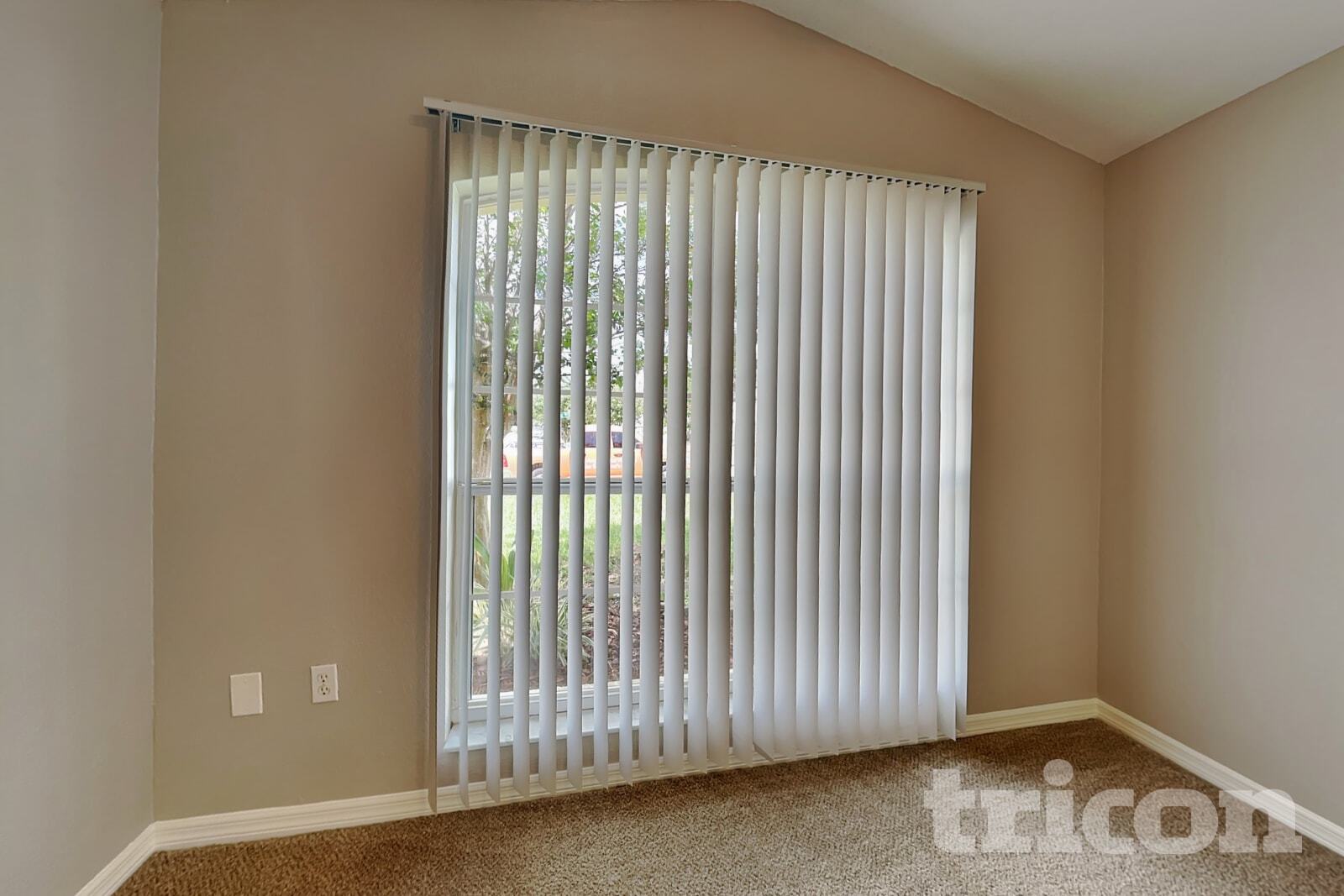 Building Photo - 7641 Manor Dr