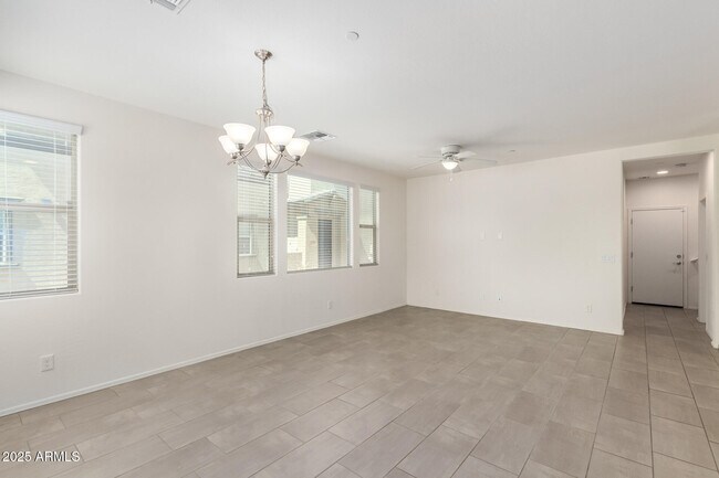 Building Photo - 14870 W Encanto Blvd