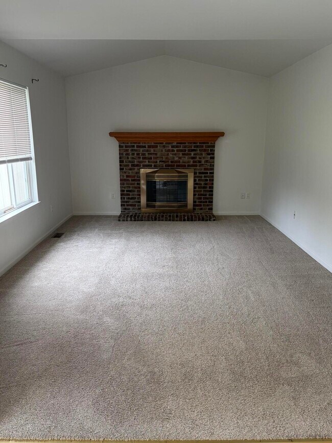 Building Photo - 4171 Inglewood Dr