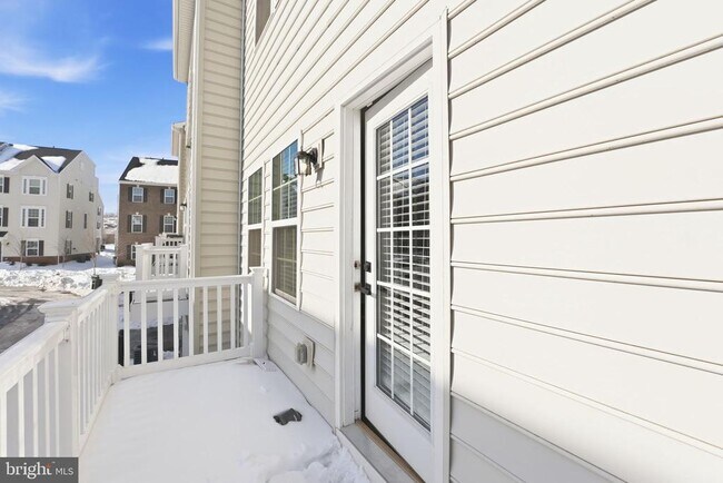 Building Photo - 42538 Tiber Falls Sq