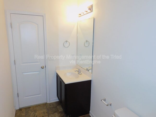 Building Photo - 1405 Asher Downs Dr