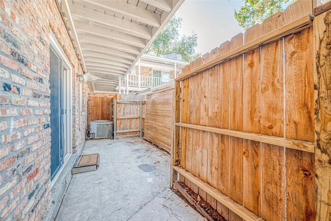 Building Photo - 4040 San Felipe St
