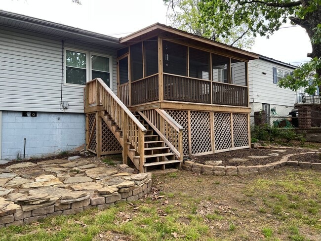 Building Photo - 7803 Delray Dr