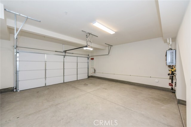 Building Photo - 115 Allusion