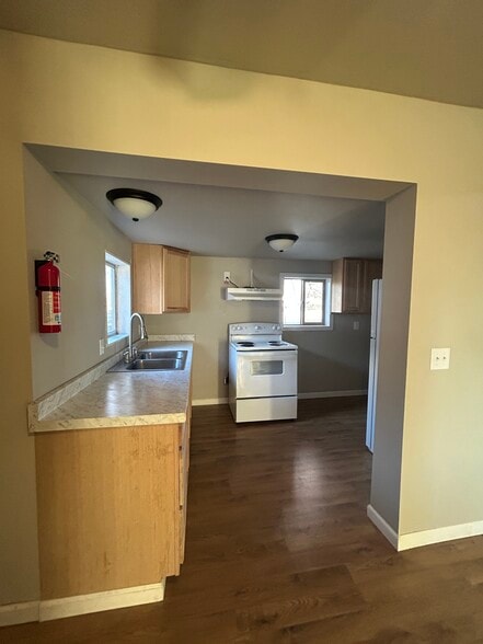 Building Photo - 16102 Road 10.7 NW