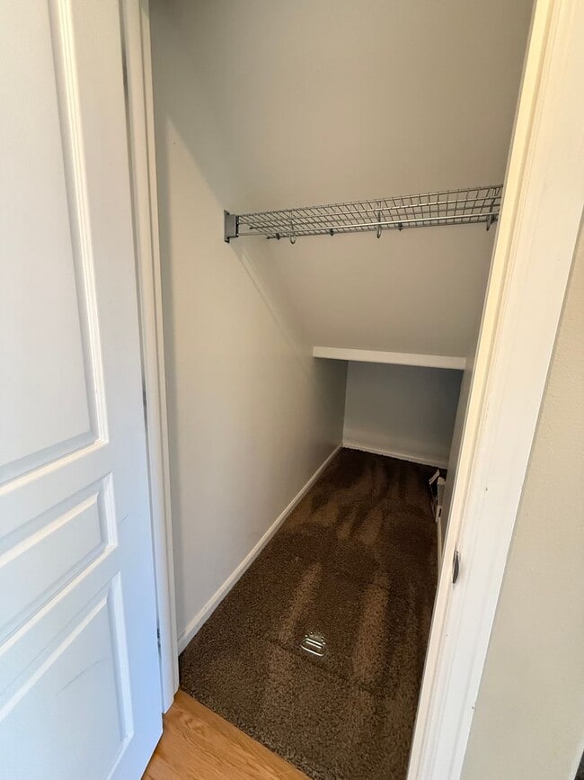 Building Photo - NW Bend 3 Bed/2.5 Bath Villa - Schaeffer D...