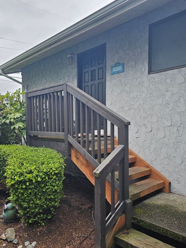 Building Photo - 1113 NW 62nd St