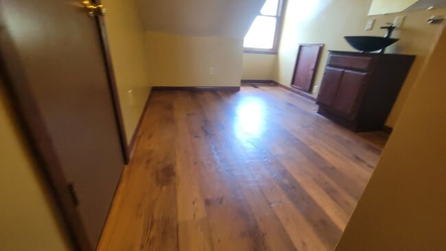 Building Photo - 803/805 MA - BEE