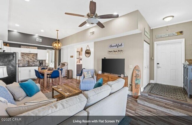 Building Photo - 204 Carol Pl