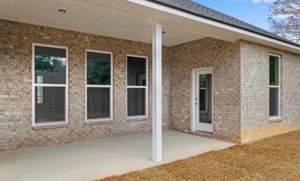Building Photo - 14071 Woodland Ridge Ave